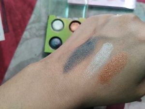 combo of 2 eyeshadow palette