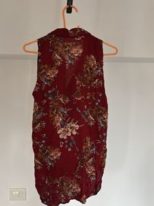 Maroon Floral Sleeveless Top