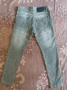 Light Wash Distressed Jeans