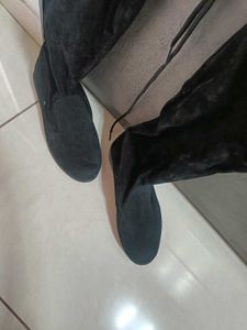 *New arrivals* Black Suede Knee-High Boots