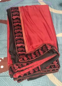 Red &amp; Black Patterned Saree
