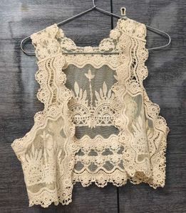 Boho Lace Sleeveless jacket