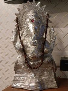 white metal Silver Ganesha Idol with Mala