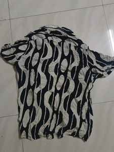 Abstract Print Short Sleeve Shirt