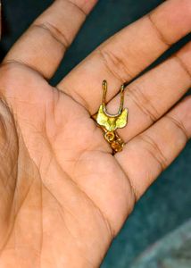 Elegant Gold Nose Pin with Diamonds for classical