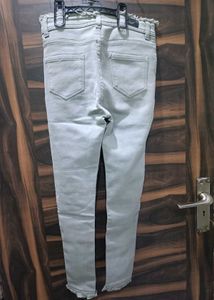 Straight Fit Skinny Jeans ✨✨