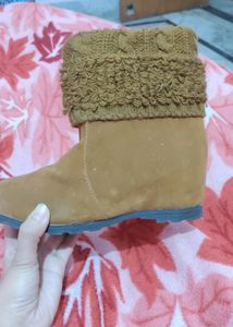 Boots And Dressberry Sandals