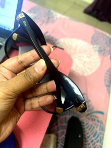 Stylish Black Cat-Eye Sunglasses