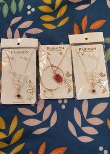 3 Korean Fashion Jewelry Set✨