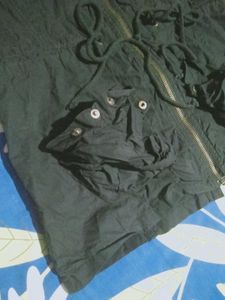 Sleeveless Hooded Jacket