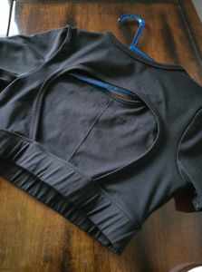 Yoga Sports Black crop Top S Keyhole back