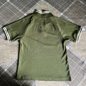 Green Casual V-Neck T-Shirt