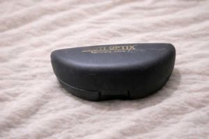 Cat-Eye Eyeglass Frame with Case