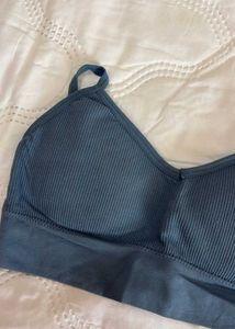 Comfortable Ribbed Sports Bra