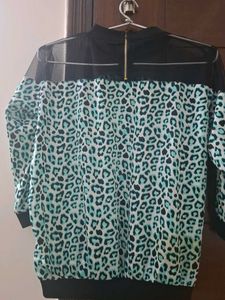 Stylish Leopard Print Mesh Top