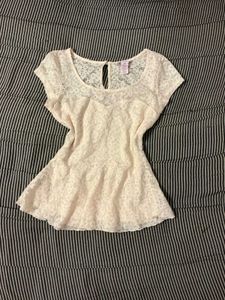 Elegant Lace Cap-Sleeve Top