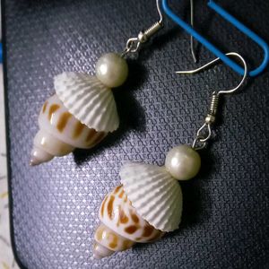 Beachy Vibes 🌊🌸✨️Seashell Necklace &amp; Earring Set