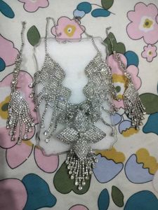 Stunning Rhinestone Jewellery Set