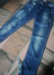 Men's Distressed Blue Denim Jeans