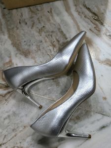 Corsica Pumps