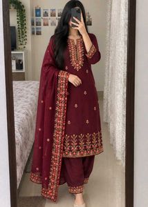 pink 🩷 Embroidered Kurta Set