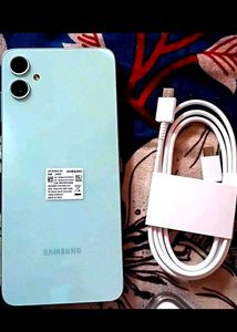 Samsung Galaxy   Mobile Phone
