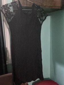 Elegant Black Lace Sleeve Dress