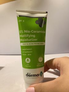 Nia Ceramide Mattifying Moisturizer