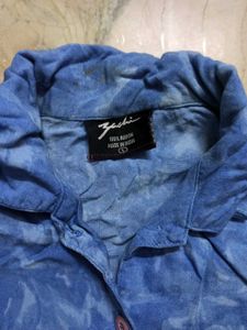 Button-up Resort Style Shirt