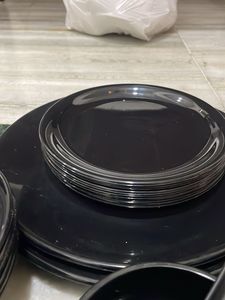Black Dinner Set