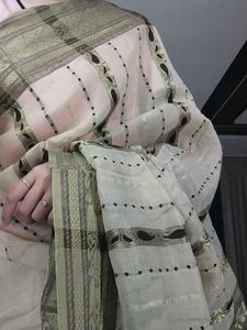 Beautiful Saree (Women's)