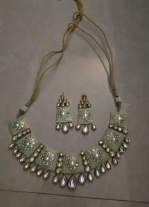 Exquisite Kundan Pastel Choker Necklace &amp; Earrings