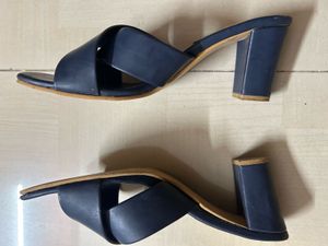 Stylish Blue Criss-Cross heels