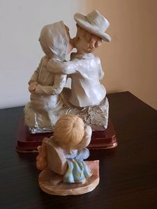 🌷2 Figurines🌷