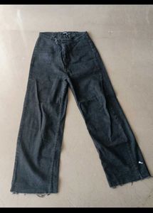 Stylish Black Wide-Leg Jeans