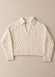 IVORY CABLE KNIT V-NECK SWEATER WITH COLLAR