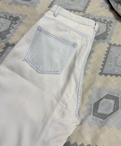 Graphic Tank Top With Jeans Combo