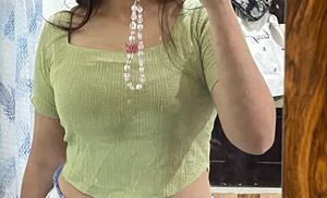 Chic Square Neck Textured Cropped Top