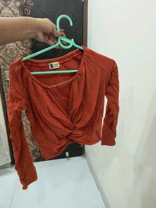 Stylish Neck Chian Crop Top