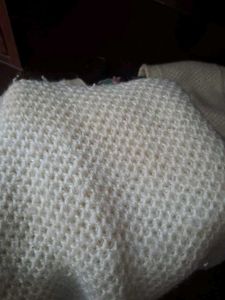 Cream V-Neck Sleeveless Knit Hand-made sweater