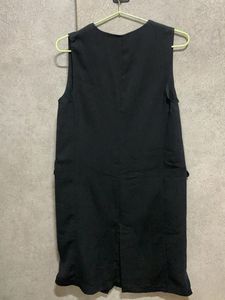 Black Sleeveless Trench Vest