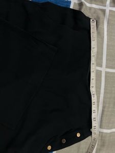 Classic black trousers from Zara Woman