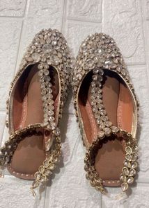 Bridal Couture Nura designer Stone jutti