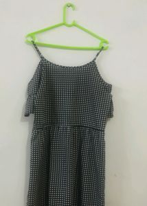 Size: S.   | Length 28 | Colour: B&amp;W|