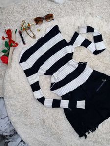 Striped Cut-Out Long Sleeve Top
