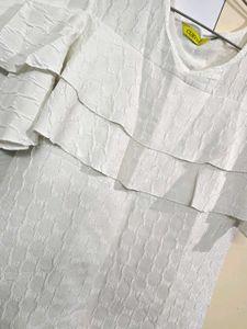 🤍New Ruffled White Top 🤍