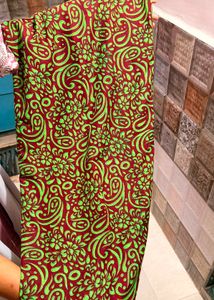 Maroon &amp; Green Paisley Print Saree
