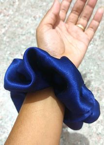 Sparkling Sequin &amp; Silky Scrunchies Set