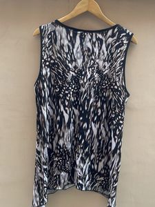 Chic Sleeveless Abstract Print Top