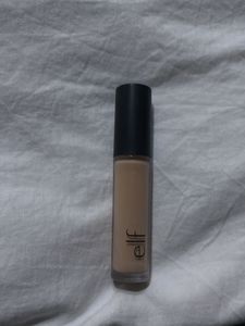 ELF 16HR Camo Concealer in Tan Sand